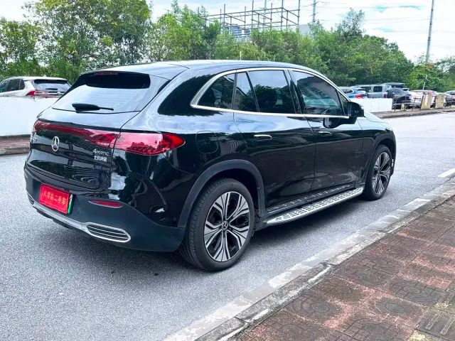 Mercedes-Benz EQE SUV — Фото автомобиля 5