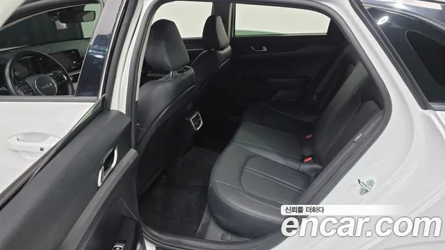 Kia K5 Новый K5 3 поколение 2.0 LPi(Для проката) — Фото автомобиля 12