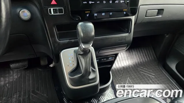 Hyundai Staria — Фото автомобиля 12