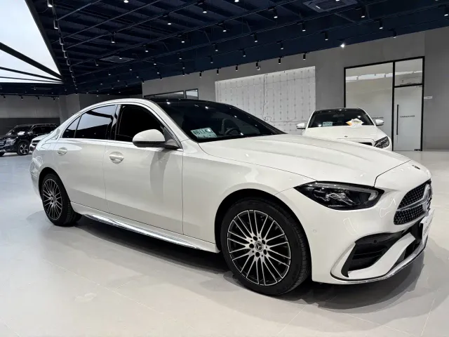 Mercedes-Benz C-Class — Фото автомобиля 3