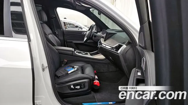 BMW X7 — Фото автомобиля 11