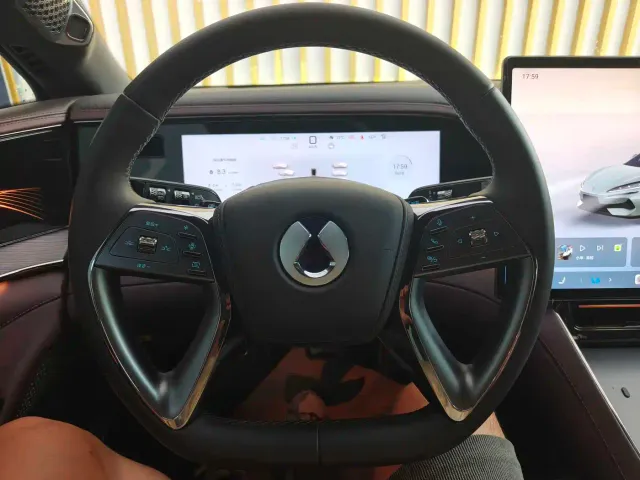 Denza Denza Z9GT 2024 Model 1100 AWD Max Edition — Фото автомобиля 4