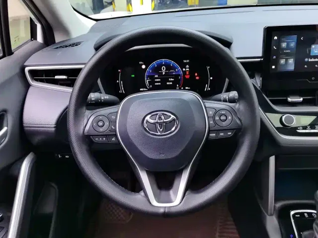 Toyota Frontlander — Фото автомобиля 15