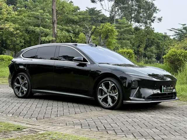 Nio ET5 Touring — Фото автомобиля 3