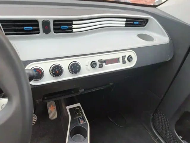 Wuling Hongguang Mini EV — Фото автомобиля 12