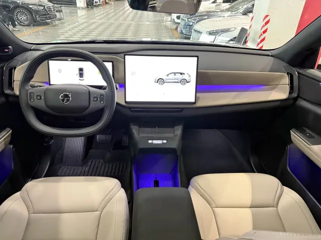 Volvo XC70 Plug-in Hybrid — Фото автомобиля 9