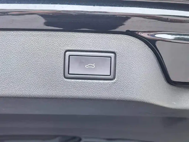 Volkswagen Passat — Фото автомобиля 13