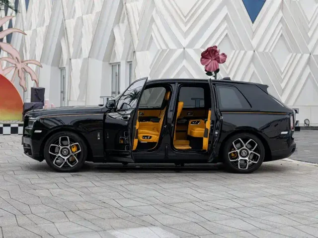 Rolls-Royce Cullinan — Фото автомобиля 8