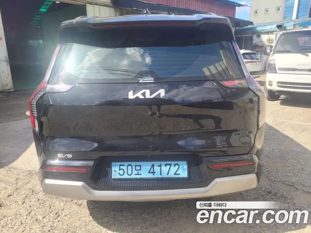 Kia EV9 — Фото автомобиля 5