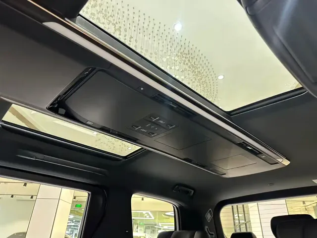 Toyota Vellfire — Фото автомобиля 11