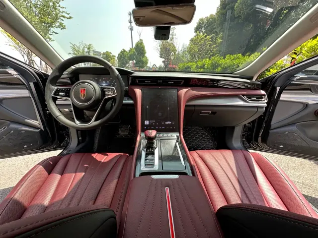 Hongqi H5 — Фото автомобиля 7