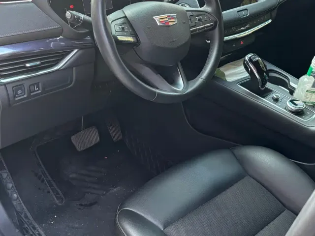 Cadillac XT4 — Фото автомобиля 5