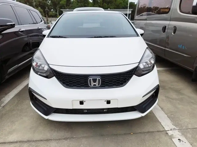 Honda Fit — Фото автомобиля 2