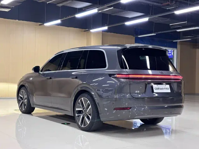 Li Auto L9 — Фото автомобиля 6