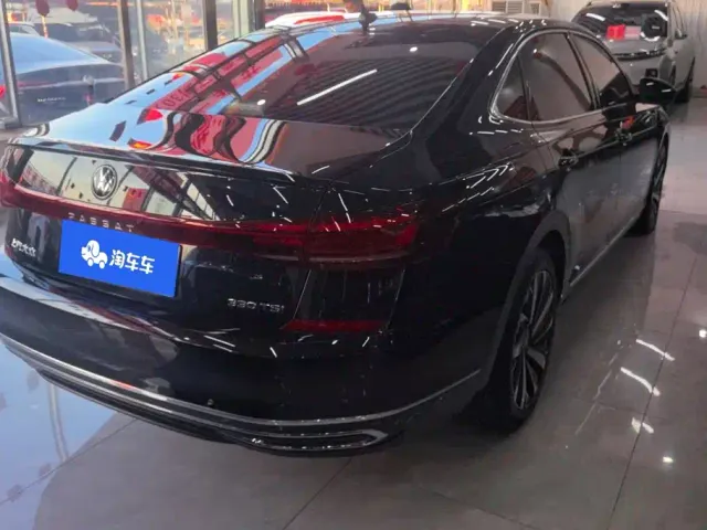 Volkswagen Passat — Фото автомобиля 3