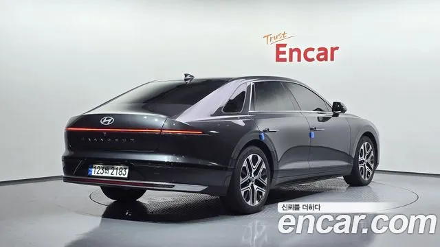 Hyundai Grandeur — Фото автомобиля 2