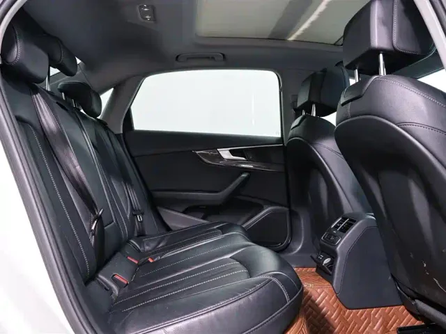 Audi A4L — Фото автомобиля 6