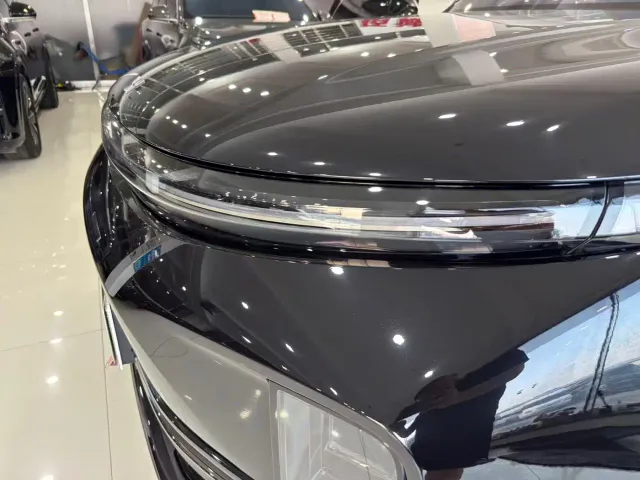 Li Auto L7 — Фото автомобиля 15
