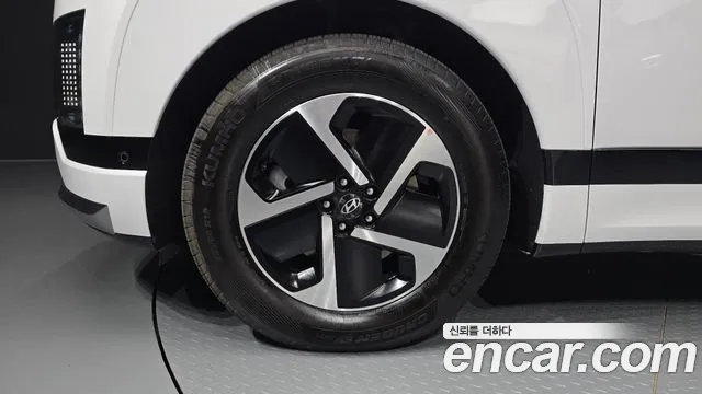 Hyundai Ioniq 9 — Фото автомобиля 5