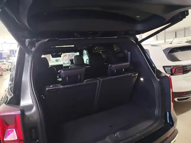 GAC Trumpchi GS8 — Фото автомобиля 18