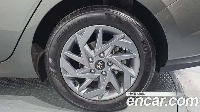 Hyundai Avante CN7 — Фото автомобиля 6