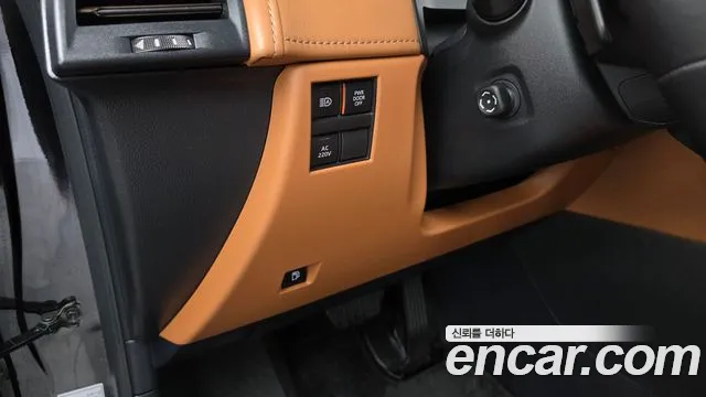Toyota Alphard — Фото автомобиля 24