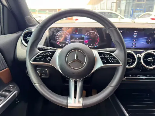 Mercedes-Benz GLB-Class — Фото автомобиля 6