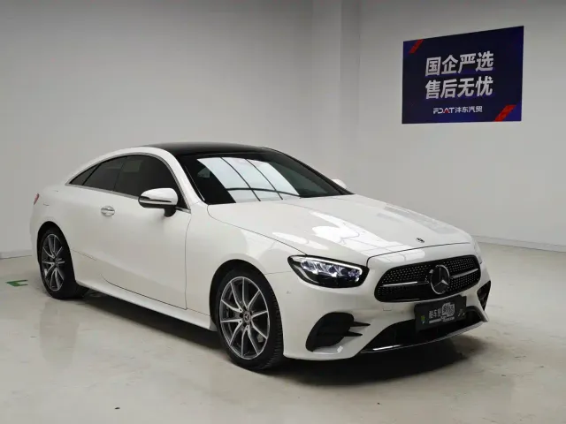 Mercedes-Benz E-Class — Фото автомобиля 3