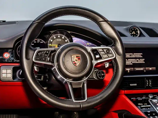 Porsche Cayenne New Energy 2023 Cayenne E-Hybrid 2.0T Platinum Edition — Фото автомобиля 26