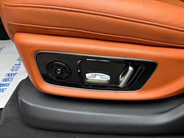 Li Auto L9 — Фото автомобиля 13