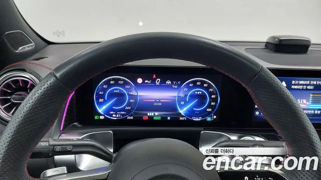Mercedes-Benz EQB — Фото автомобиля 8