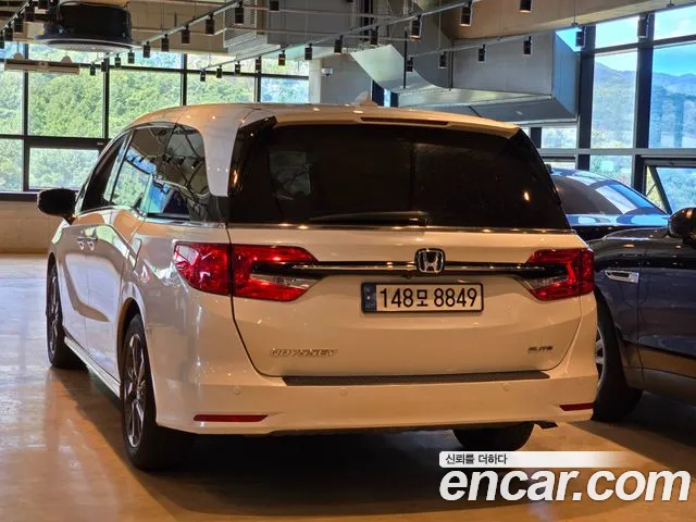 Honda Odyssey — Фото автомобиля 4