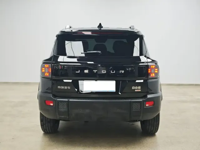 Jetour T1 — Фото автомобиля 5