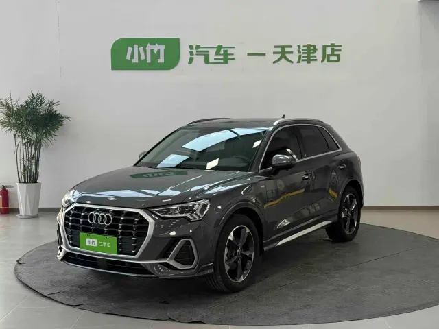 Фотография автомобиля — Audi Q3