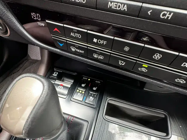 Lexus RX — Фото автомобиля 13