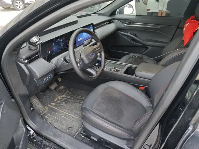 Ford Mondeo — Фото автомобиля 9