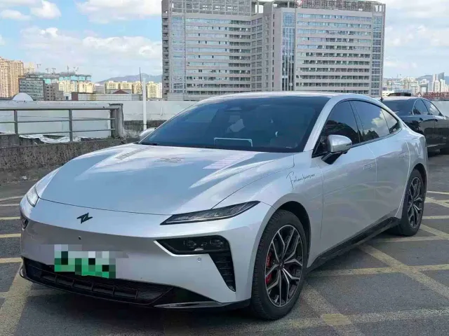 Фотография автомобиля — Dongfeng eπ 007