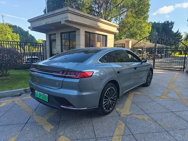 BYD Han — Фото автомобиля 9