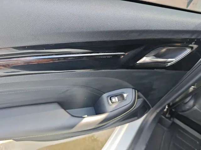 Roewe i5 — Фото автомобиля 9