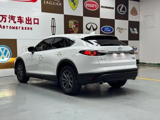 Mazda CX-4 — Фото автомобиля 4