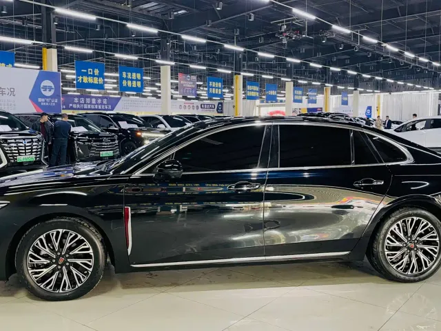 Hongqi H5 — Фото автомобиля 5