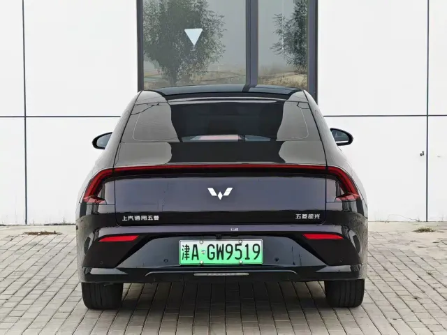 Wuling Starlight — Фото автомобиля 9