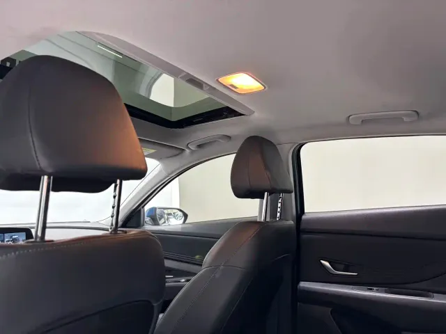 Hyundai Elantra — Фото автомобиля 15