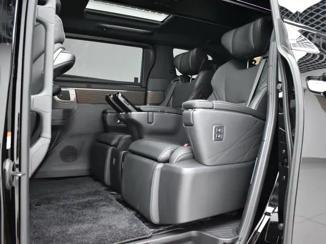 Toyota Alphard — Фото автомобиля 17