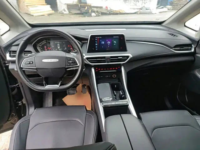 Maxus G50 — Фото автомобиля 9