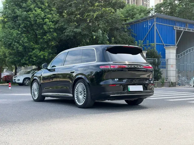 Voyah Auto VOYAH Taisan 2026 Model Base — Фото автомобиля 7