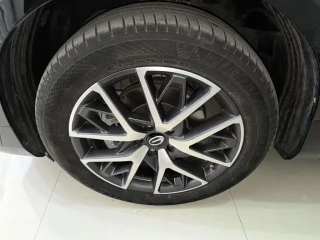 GAC Trumpchi GS8 — Фото автомобиля 22
