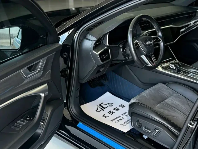 Audi A6L — Фото автомобиля 4