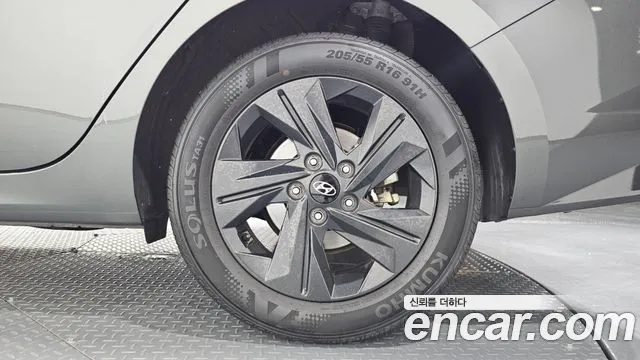 Hyundai AVANTE Avante (CN7) — Фото автомобиля 20