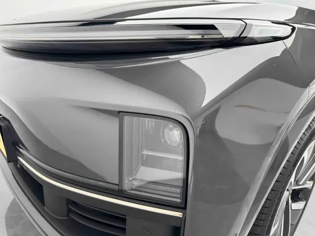 Li Auto L9 — Фото автомобиля 15